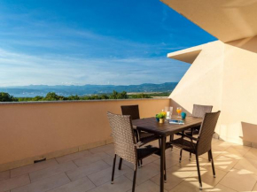 Lush Apartment in Omi alj near Seabeach